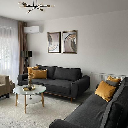 Apartment Prizreni-Free Private Parking Exterior foto