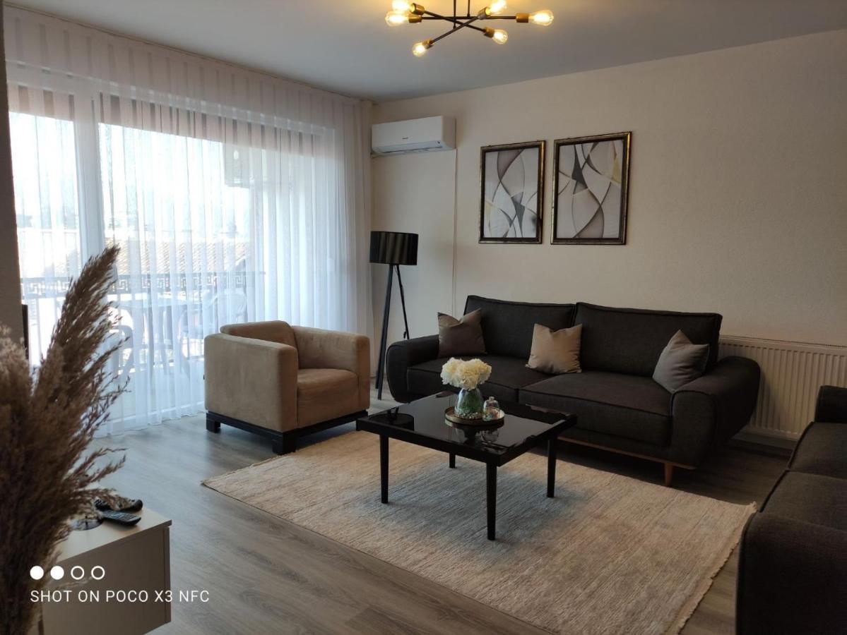 Apartment Prizreni-Free Private Parking Exterior foto