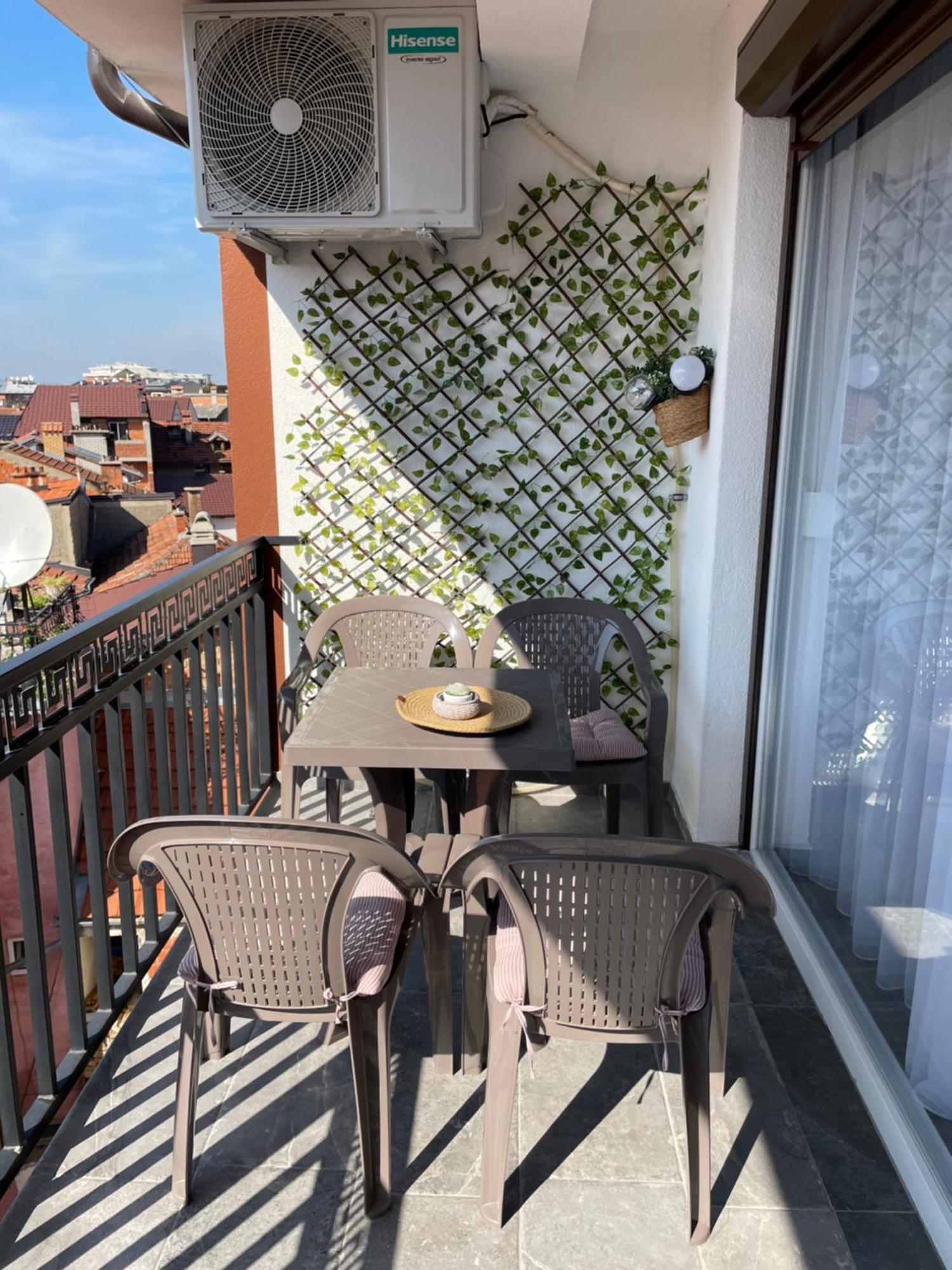 Apartment Prizreni-Free Private Parking Exterior foto