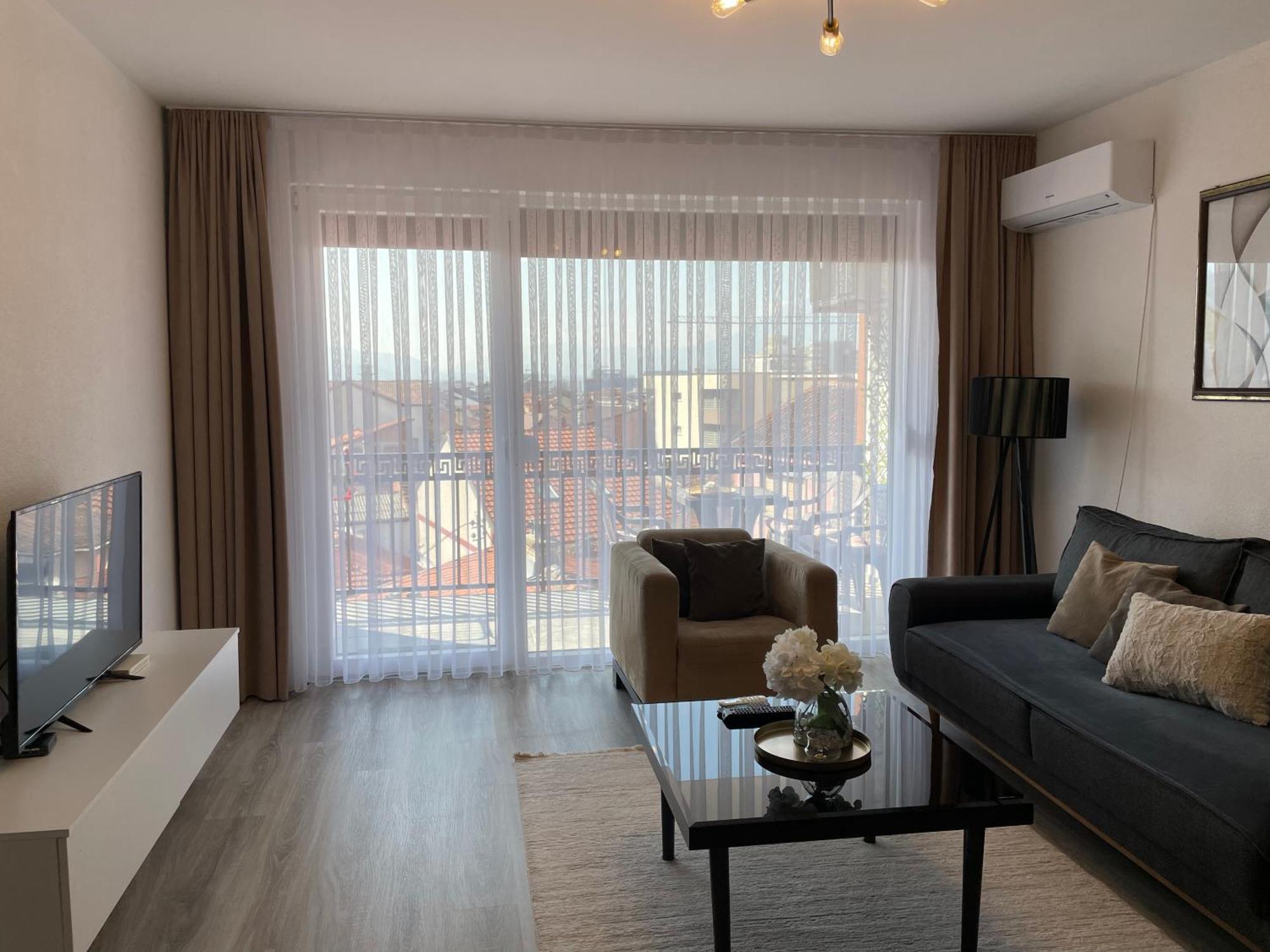 Apartment Prizreni-Free Private Parking Exterior foto