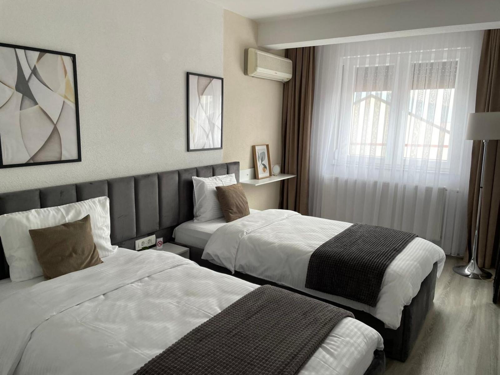Apartment Prizreni-Free Private Parking Exterior foto